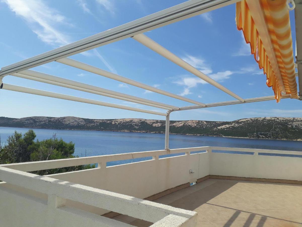 Ariela At The Beach Apartment Stara Novalja Exterior photo