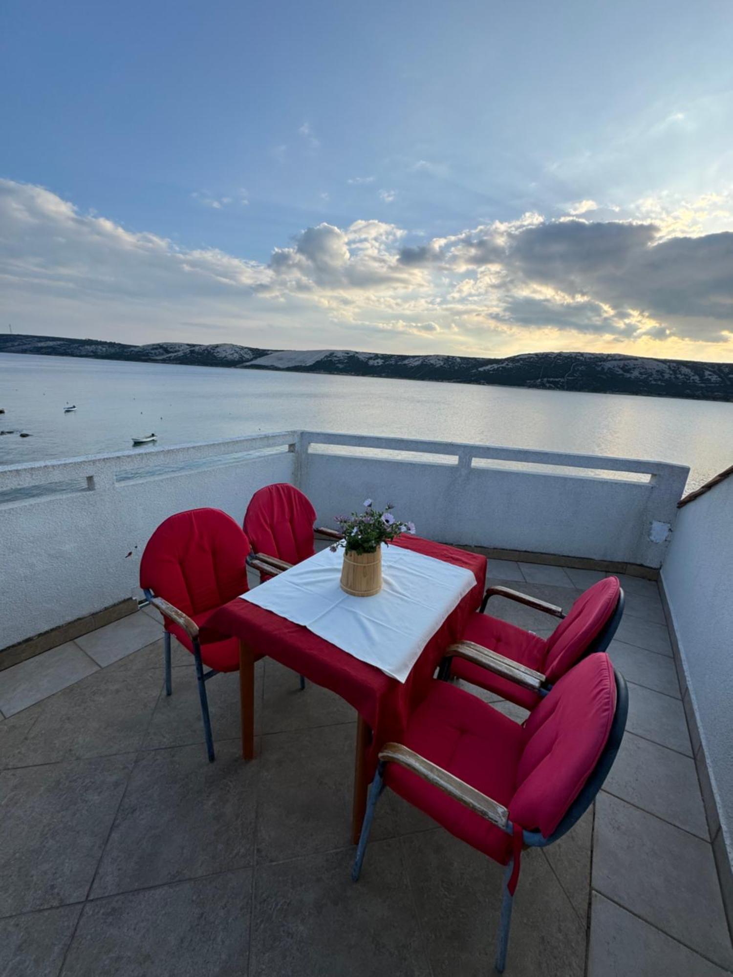 Ariela At The Beach Apartment Stara Novalja Exterior photo