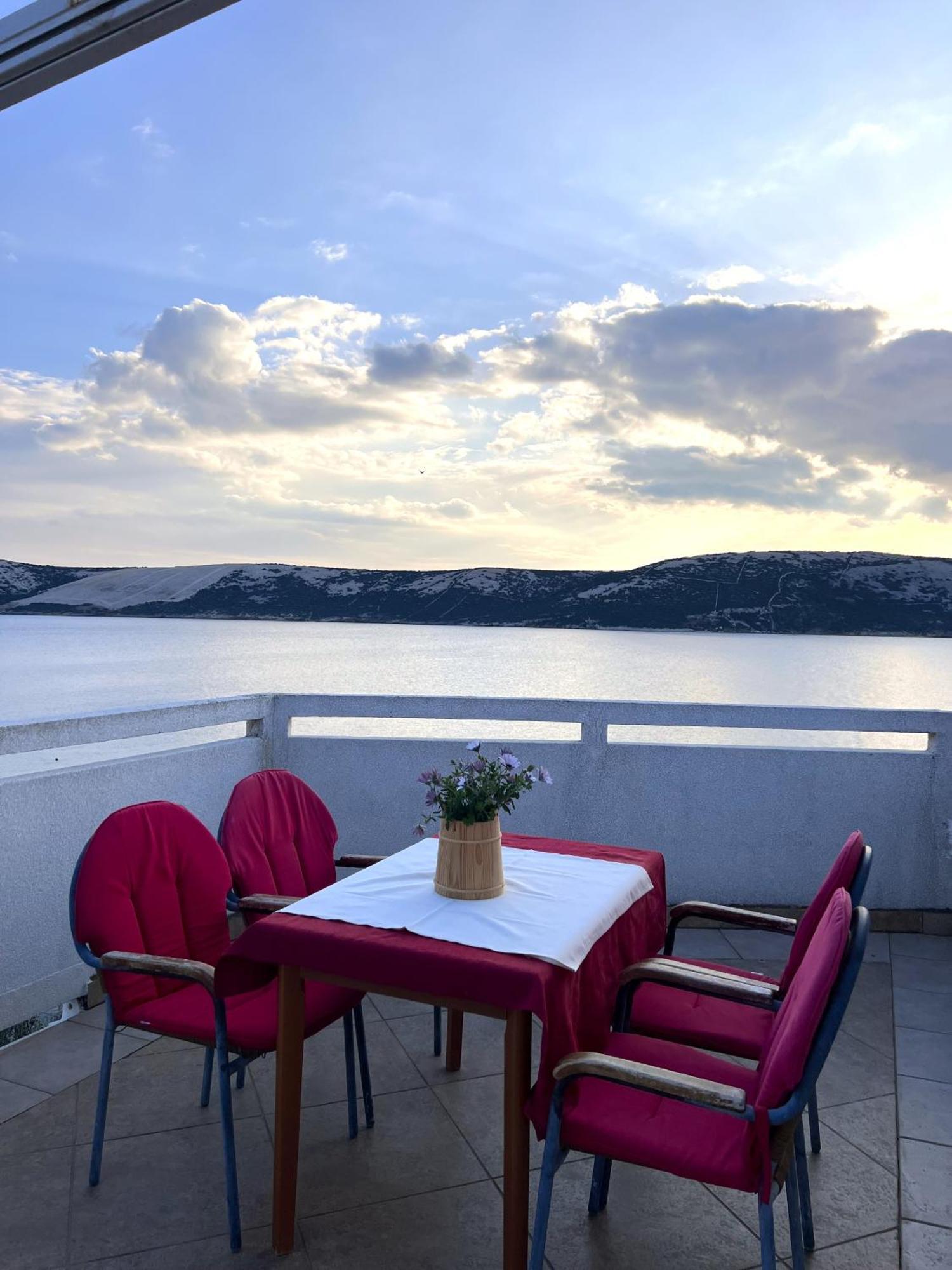 Ariela At The Beach Apartment Stara Novalja Exterior photo