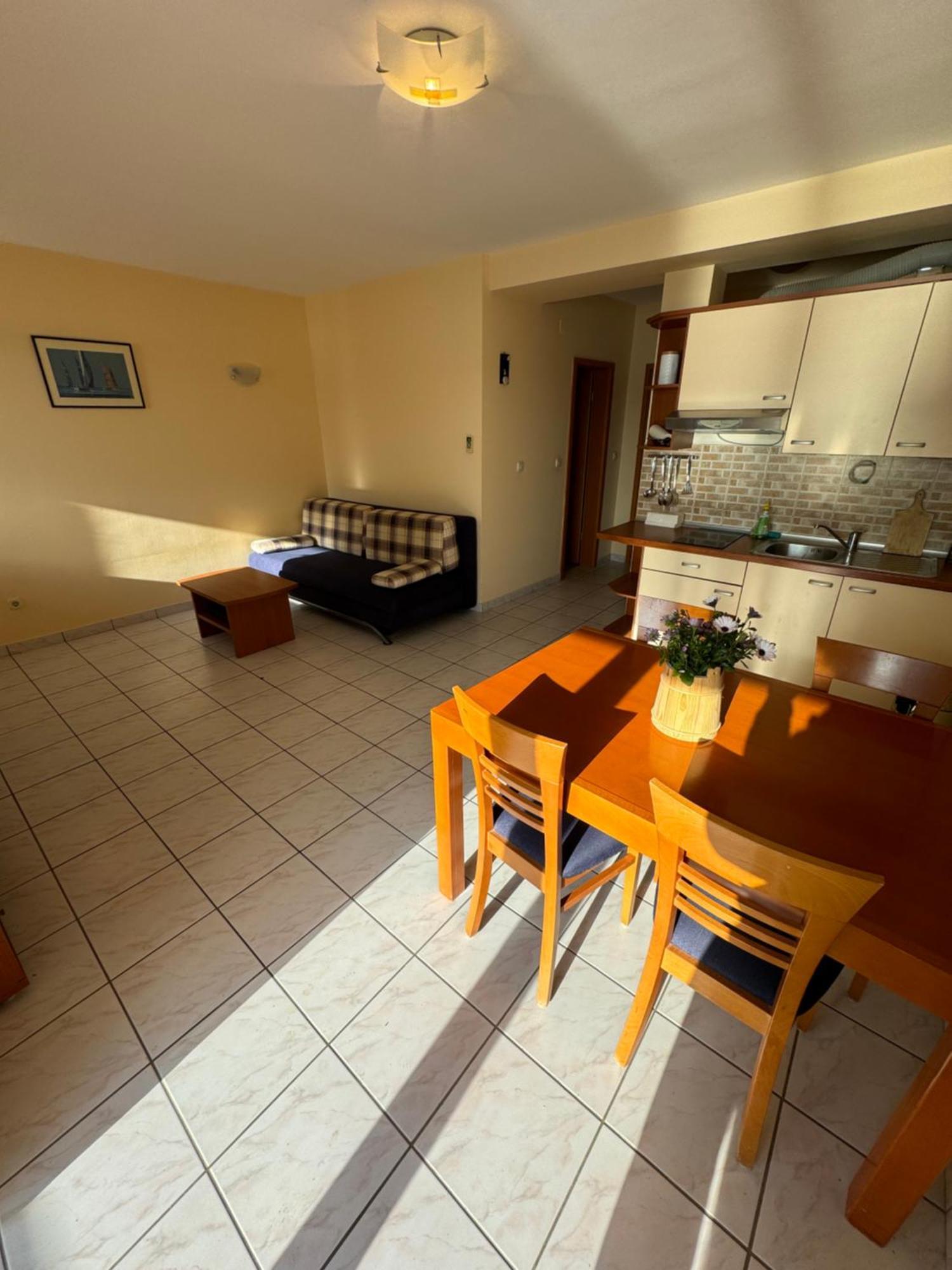 Ariela At The Beach Apartment Stara Novalja Exterior photo
