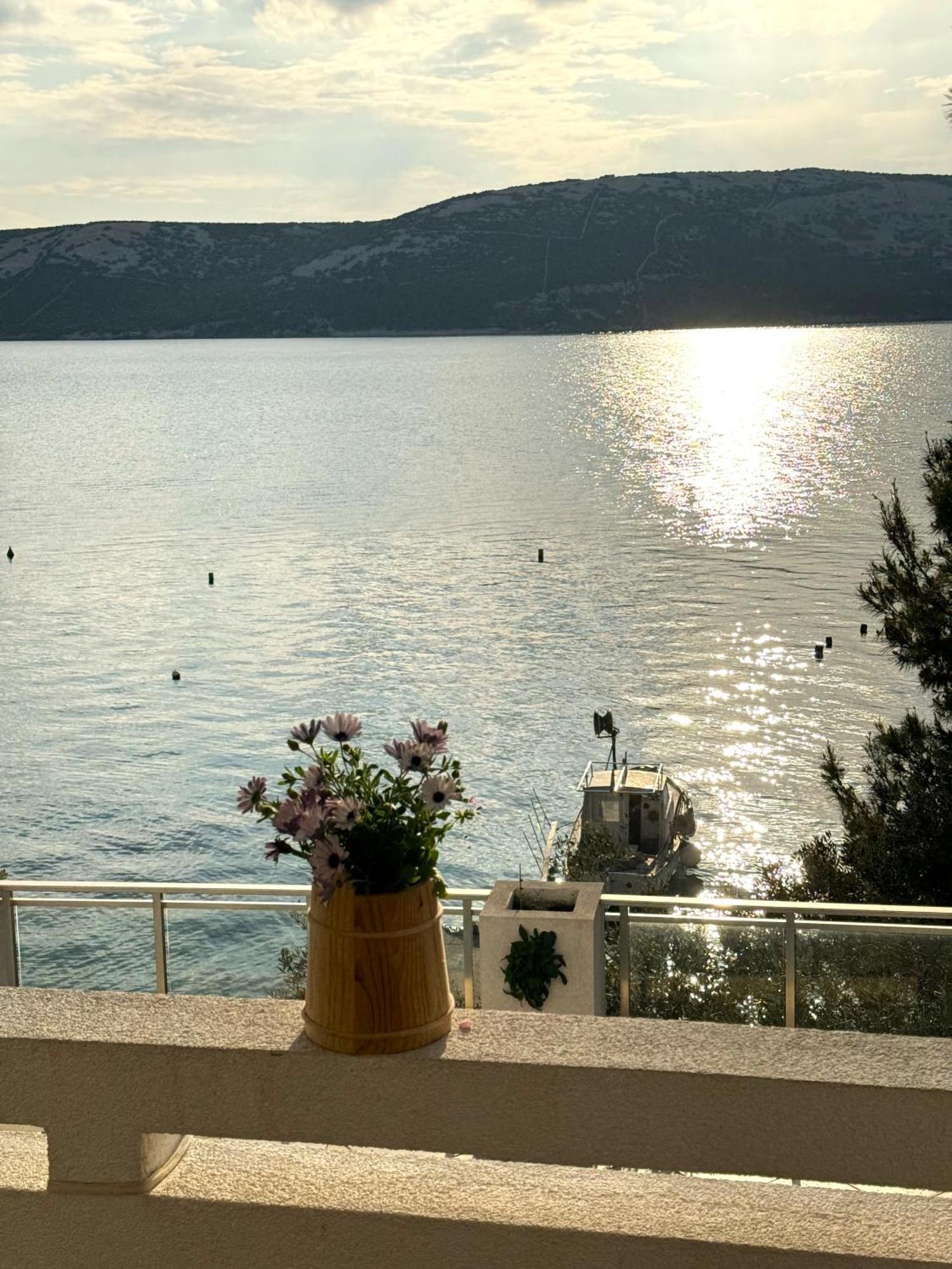 Ariela At The Beach Apartment Stara Novalja Exterior photo