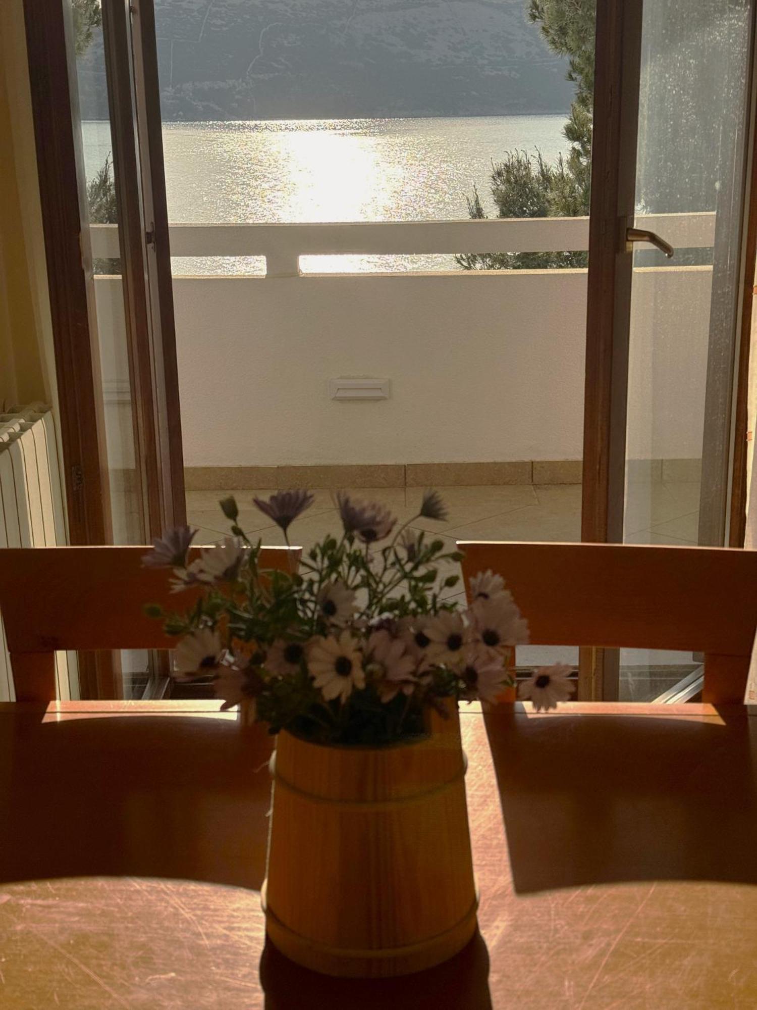 Ariela At The Beach Apartment Stara Novalja Exterior photo